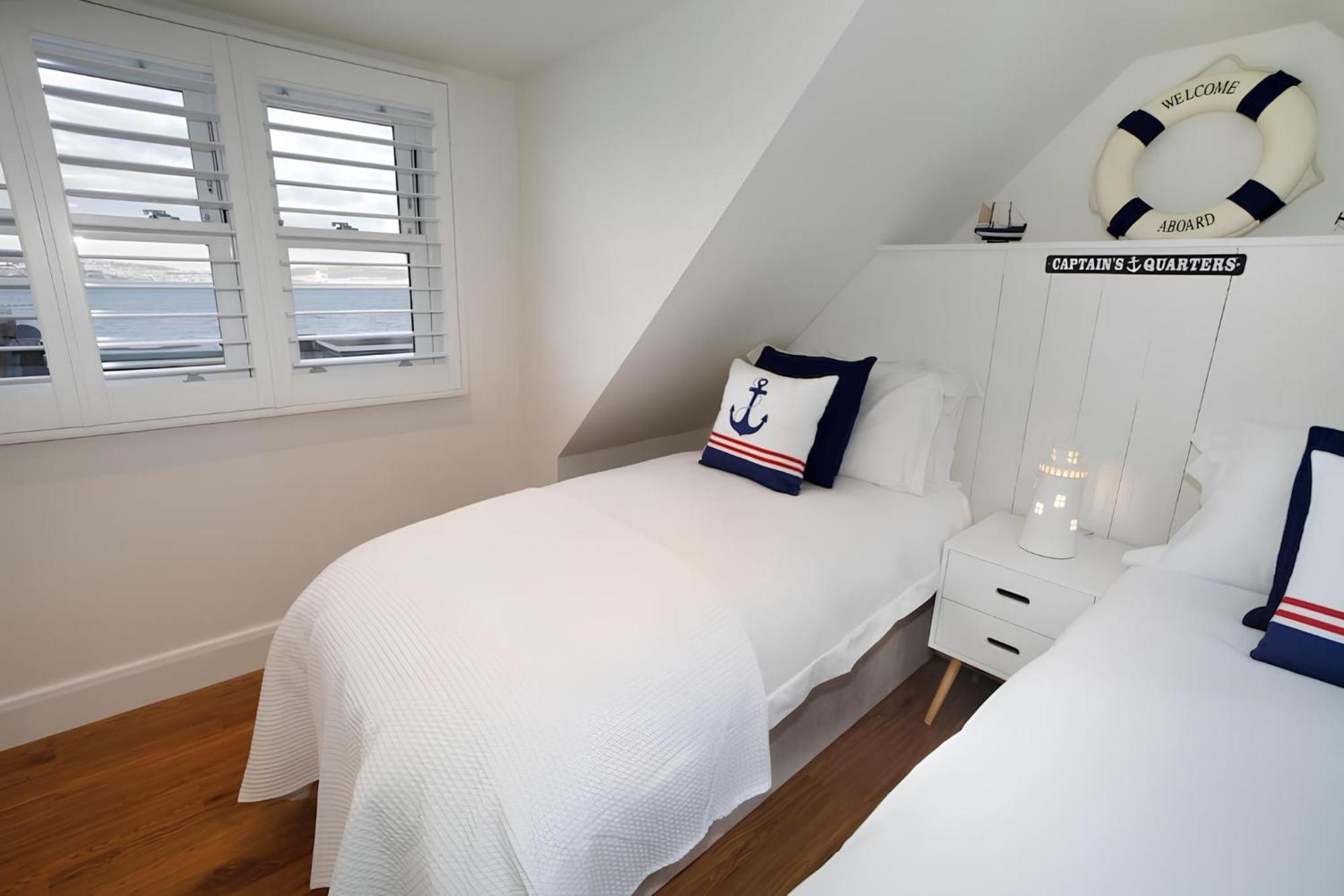 Tucked Away, Beach Access Sleeps 4 The Mumbles Kültér fotó