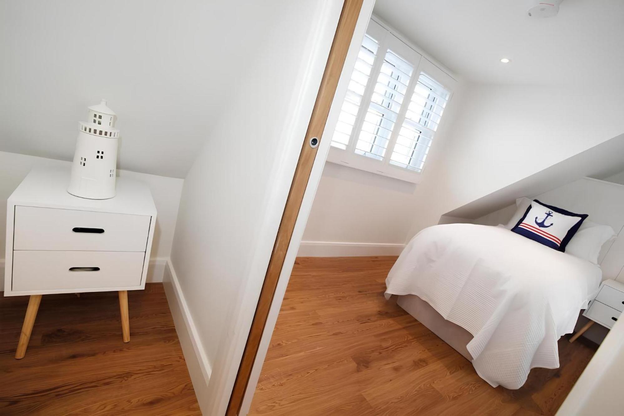 Tucked Away, Beach Access Sleeps 4 The Mumbles Kültér fotó