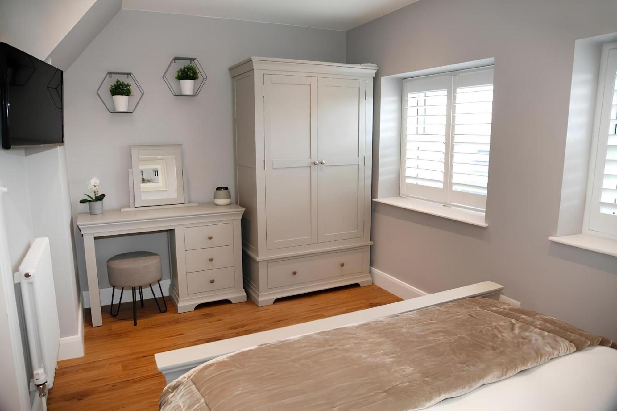 Tucked Away, Beach Access Sleeps 4 The Mumbles Kültér fotó